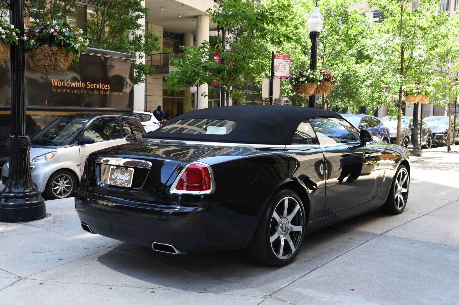 2017 Rolls-Royce Dawn, 15/18
