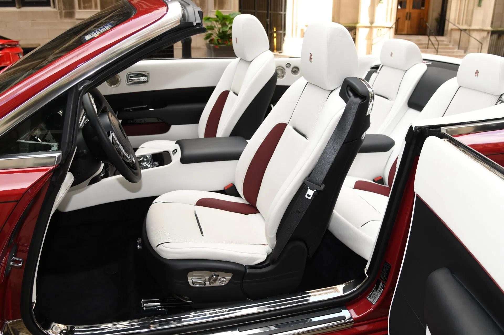 2017 Rolls-Royce Dawn interior, seats, Arctic White