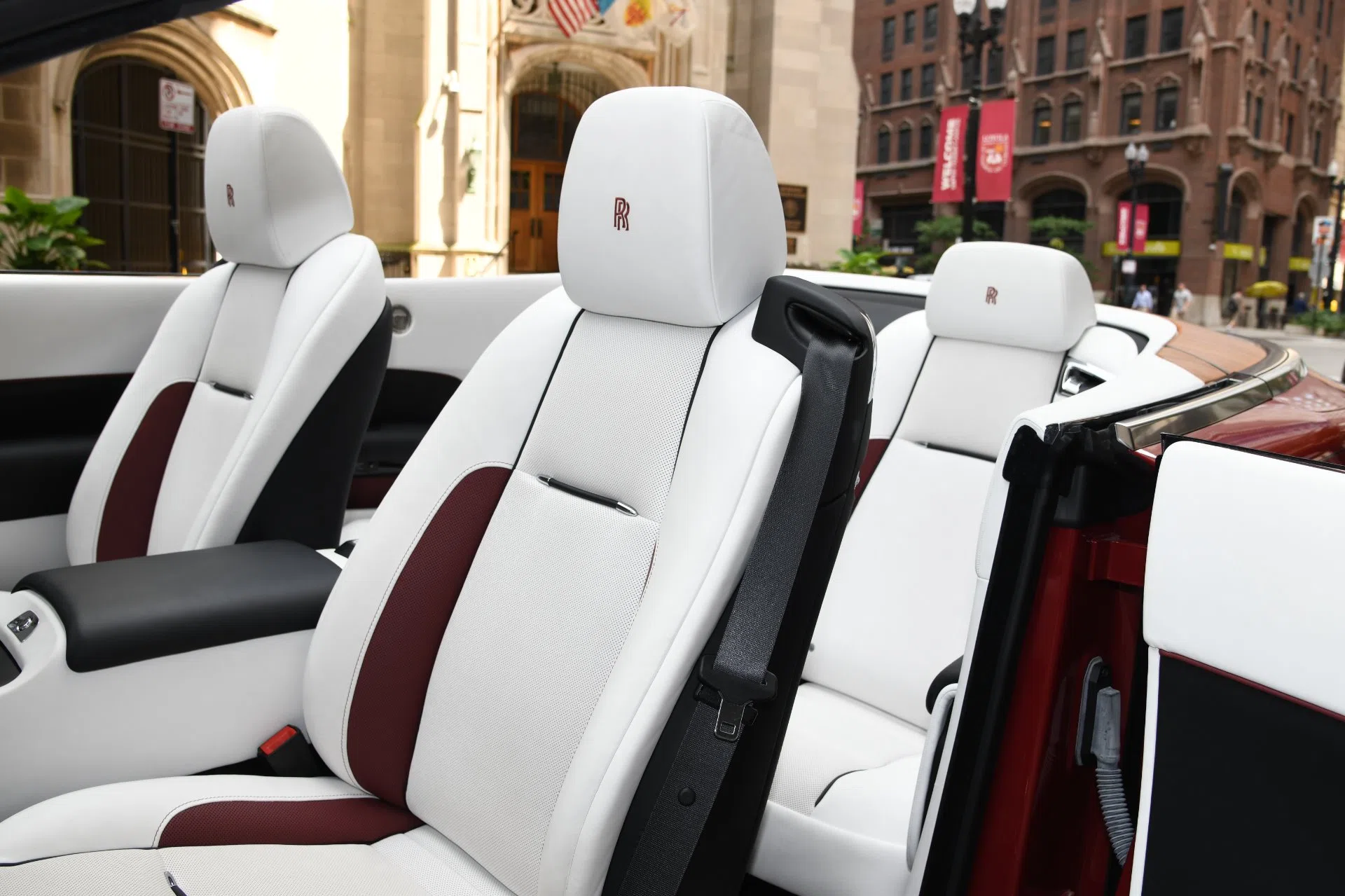 2017 Rolls-Royce Dawn interior, seats, Arctic White