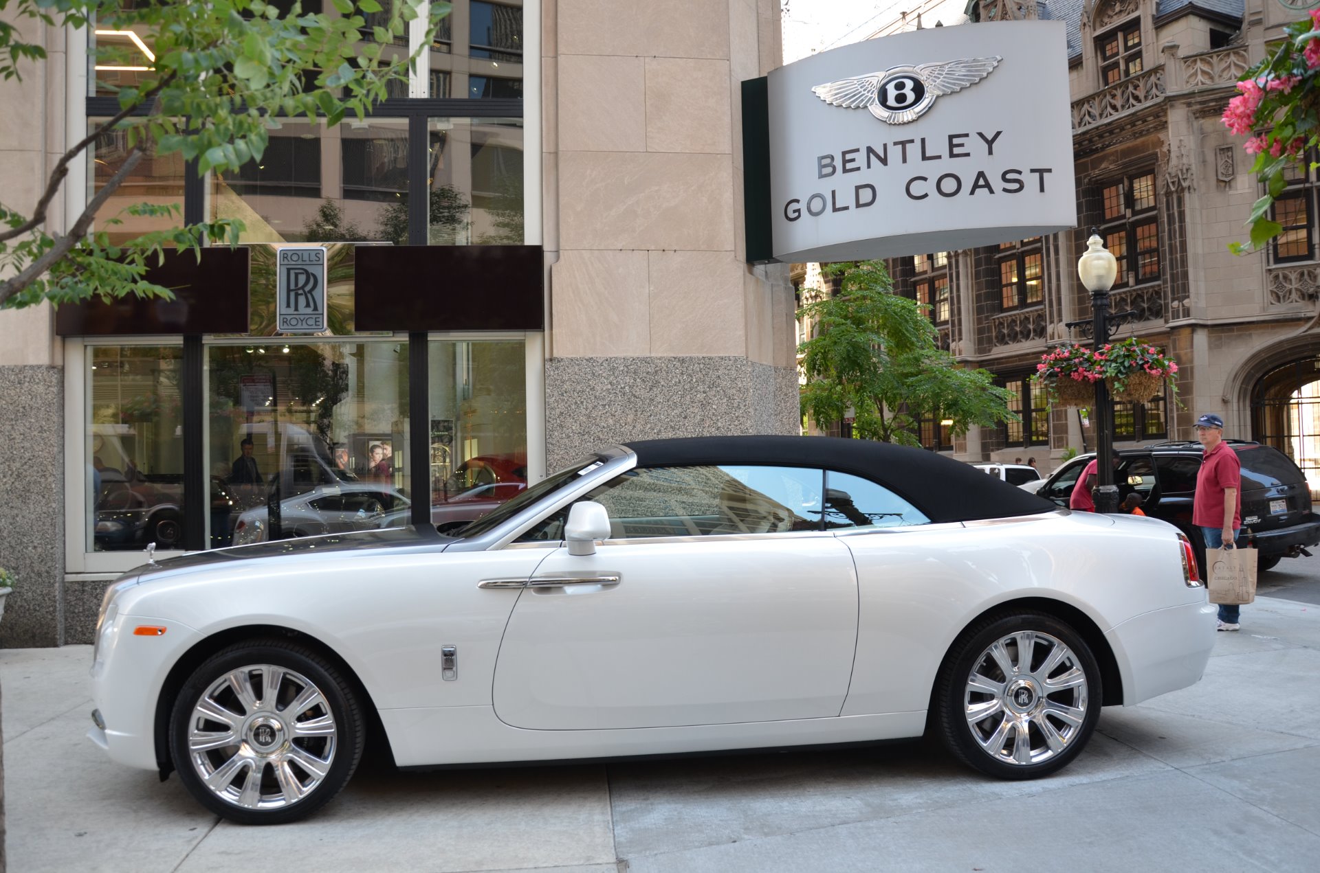 2016 Rolls-Royce Dawn, 6/17