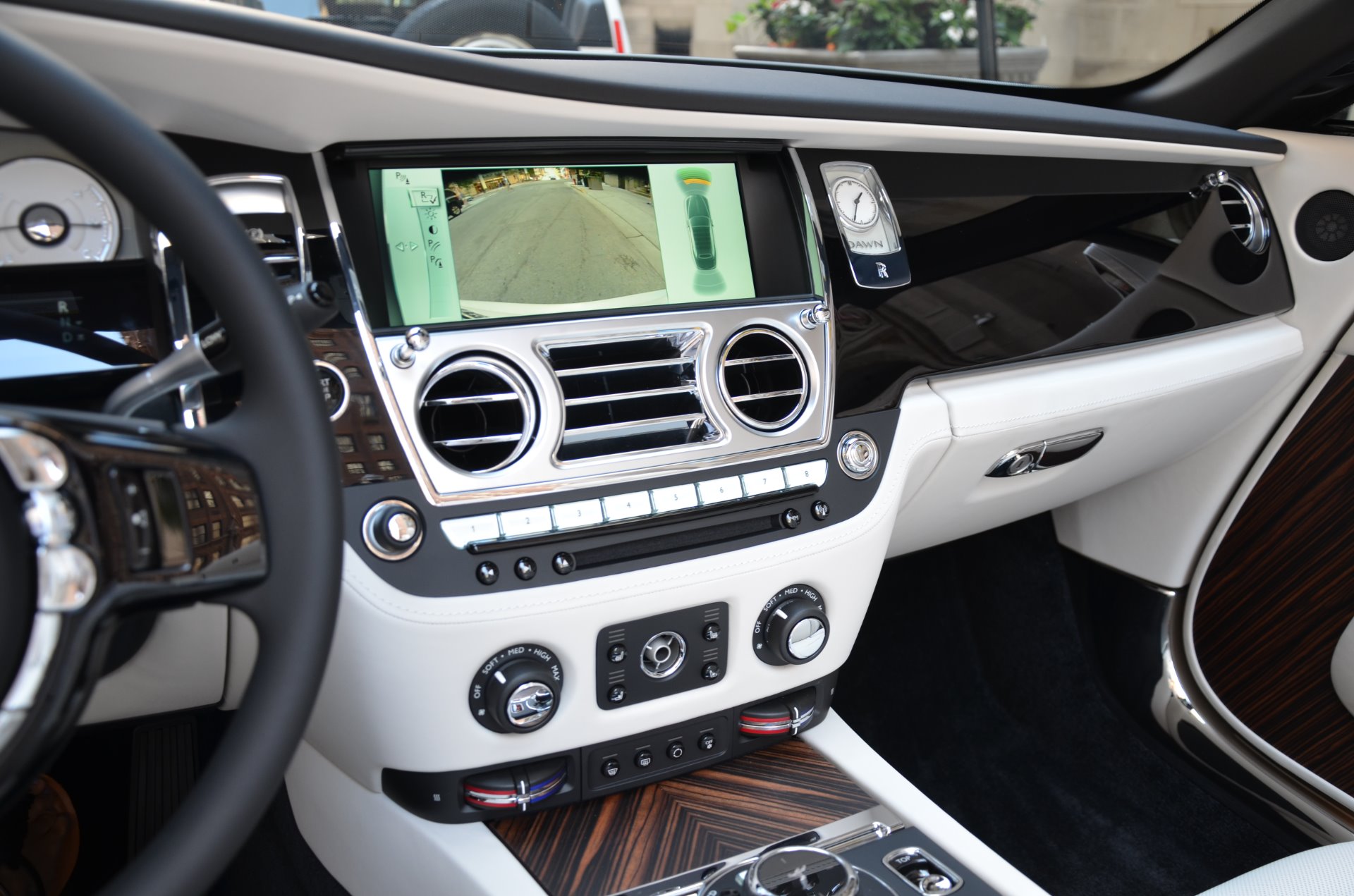 2016 Rolls-Royce Dawn, 8/17