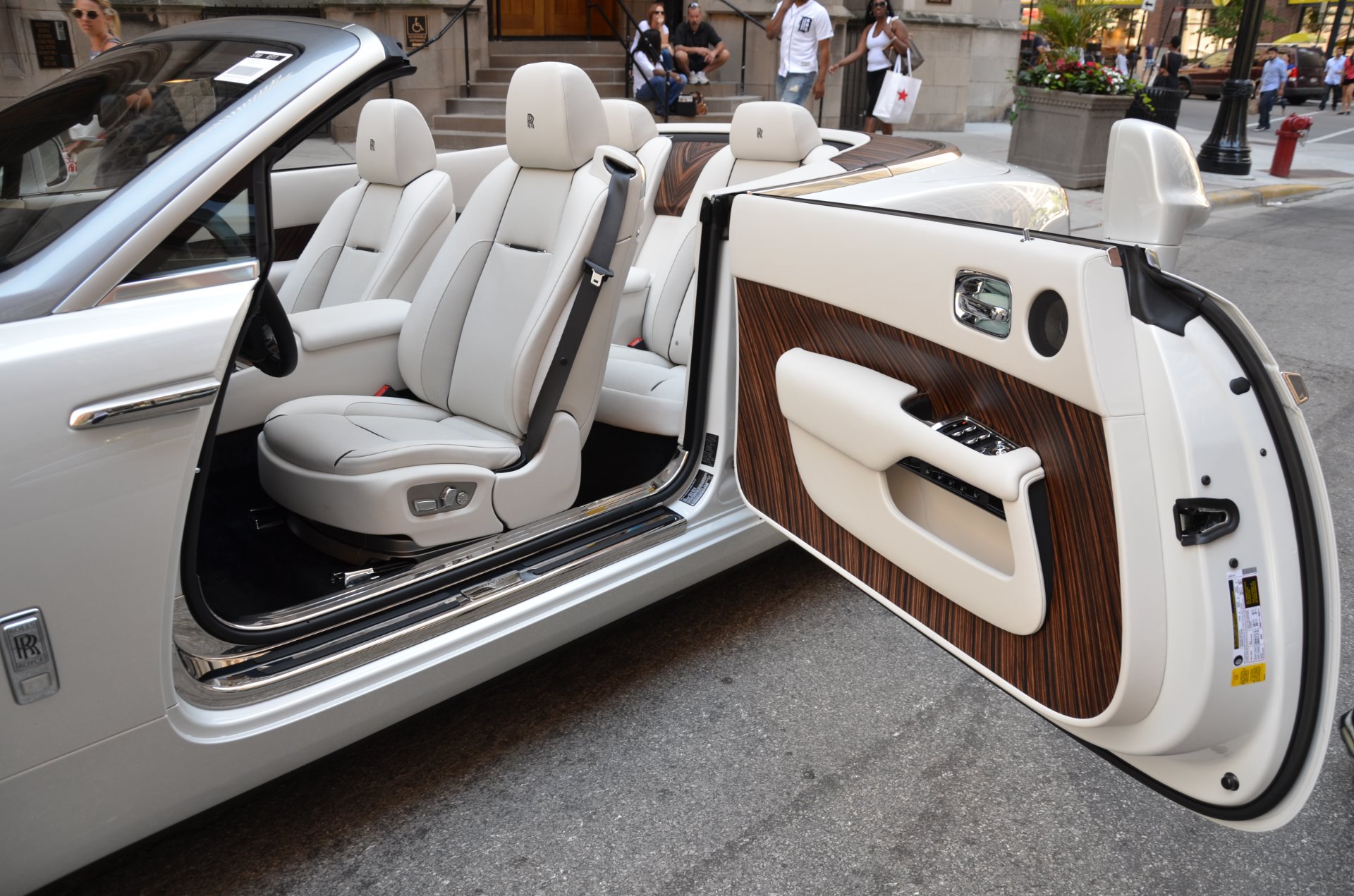 2016 Rolls-Royce Dawn, 15/17