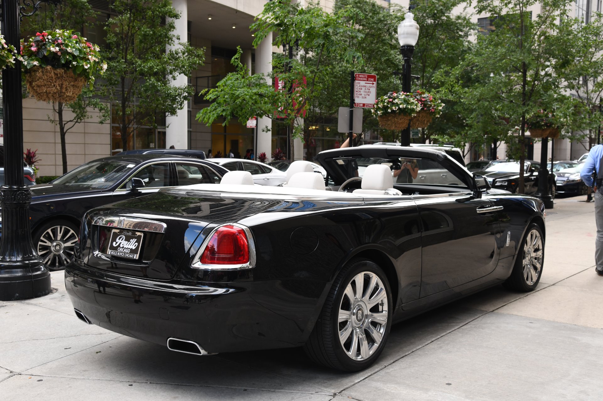 2016 Rolls-Royce Dawn, 3/18