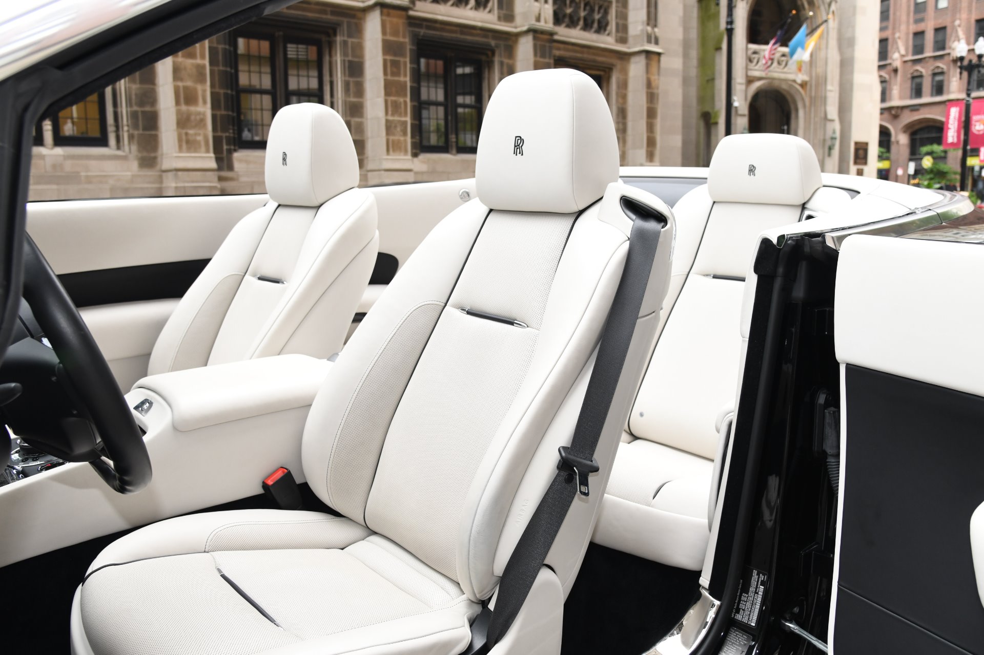 2016 Rolls-Royce Dawn, 8/18