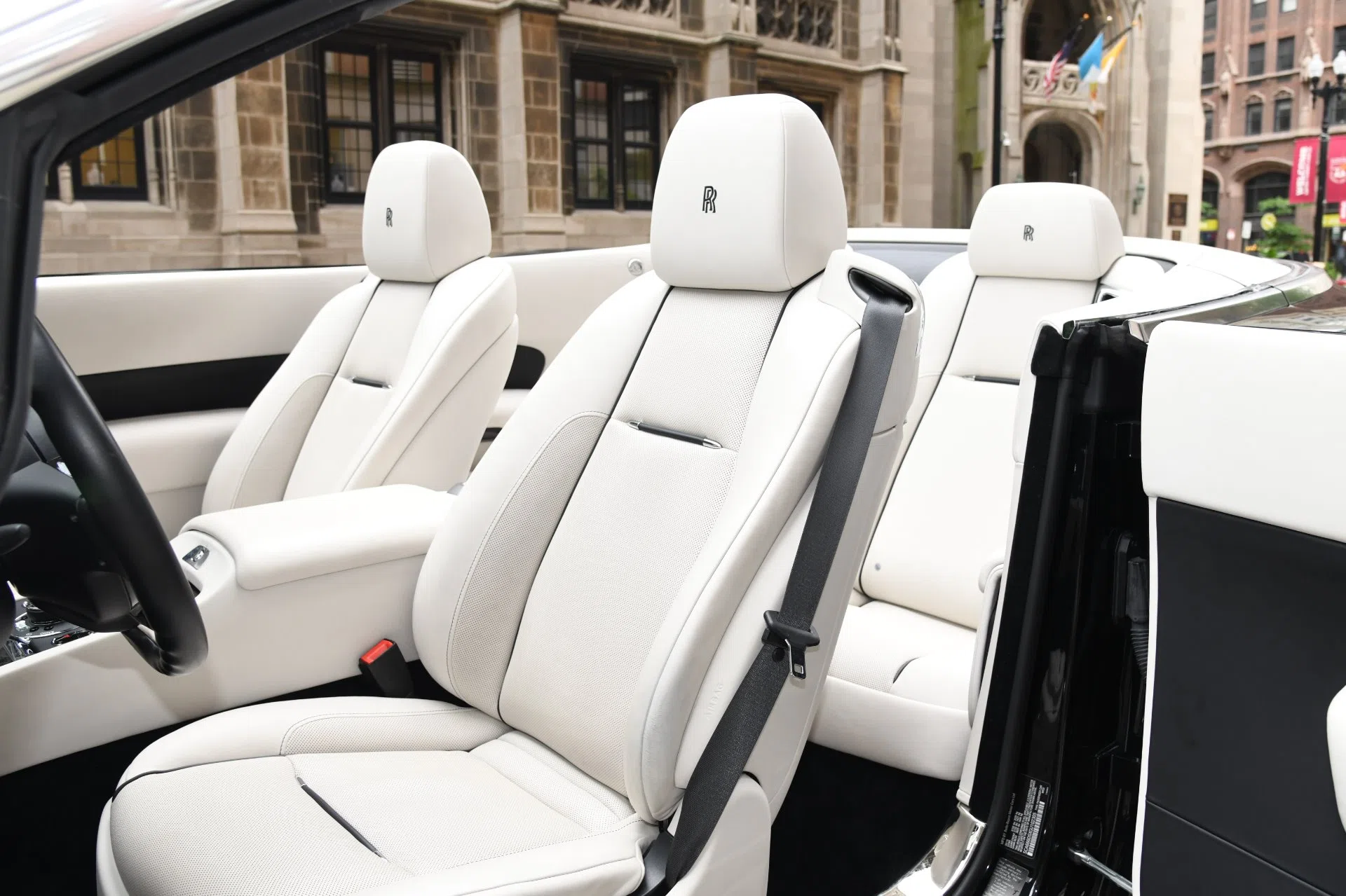 2016 Rolls-Royce Dawn interior, seats, White