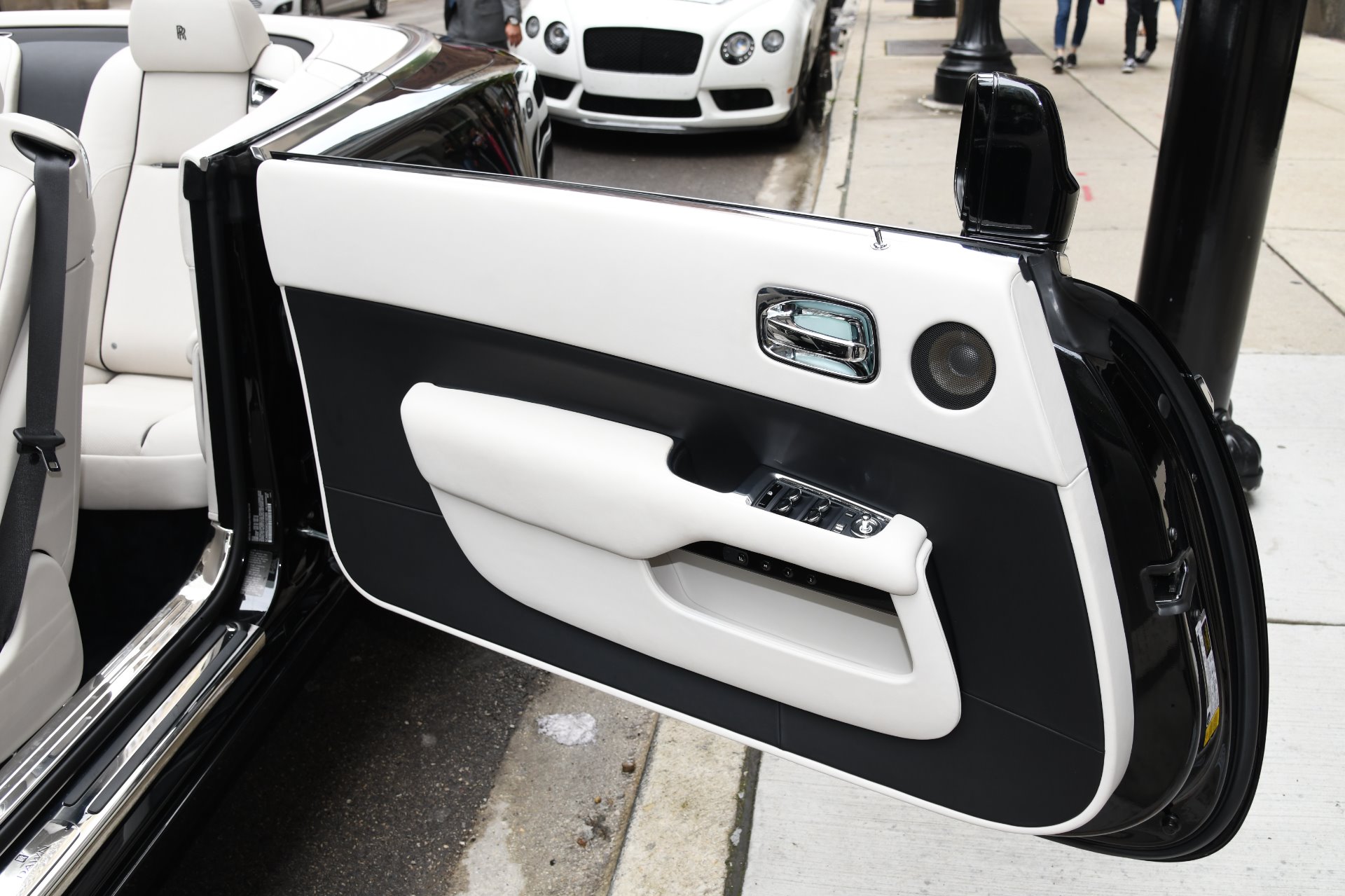 2016 Rolls-Royce Dawn, 12/18