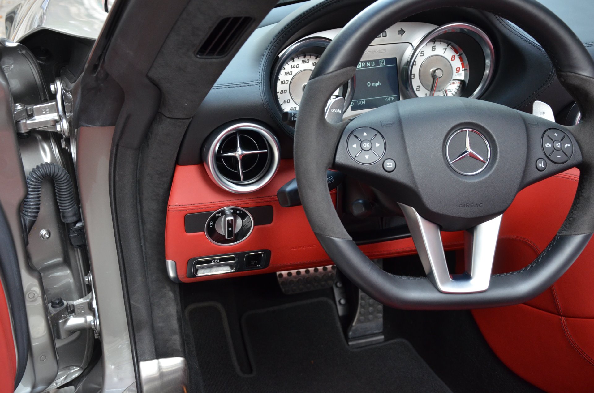 2012 Mercedes-Benz SLS AMG ROADSTER, 12/20