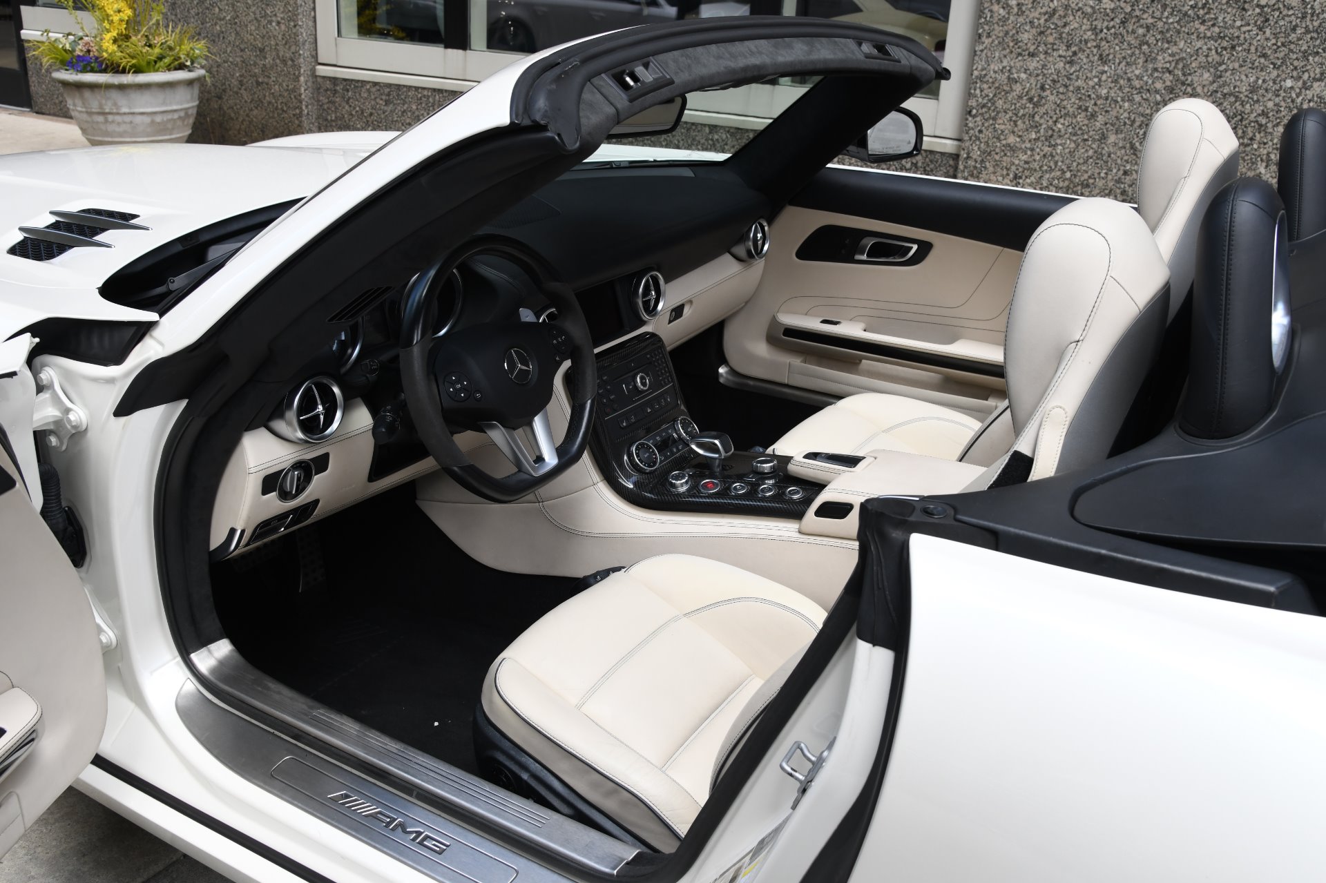 2012 Mercedes-Benz SLS AMG ROADSTER, 9/20