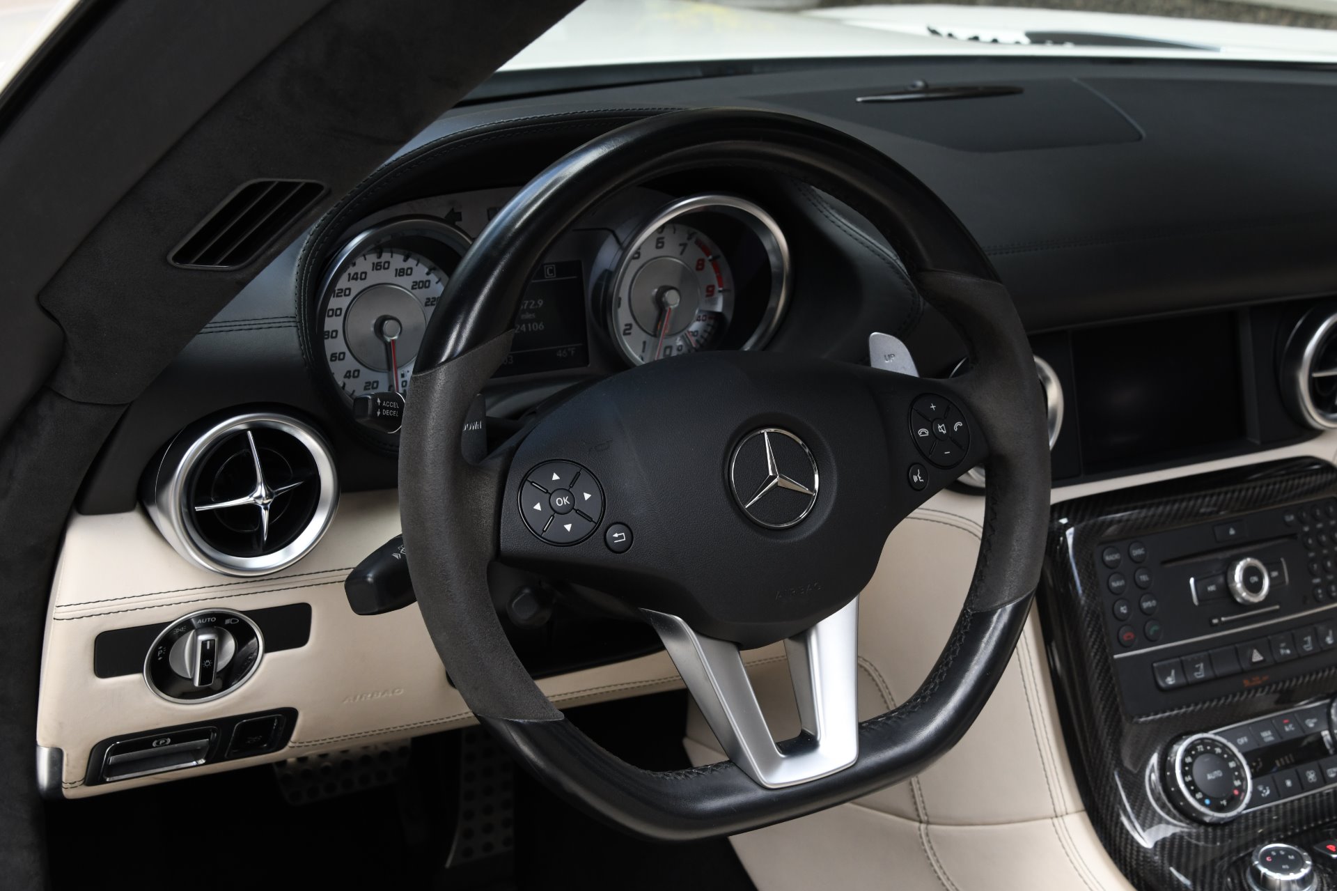 2012 Mercedes-Benz SLS AMG ROADSTER, 12/20