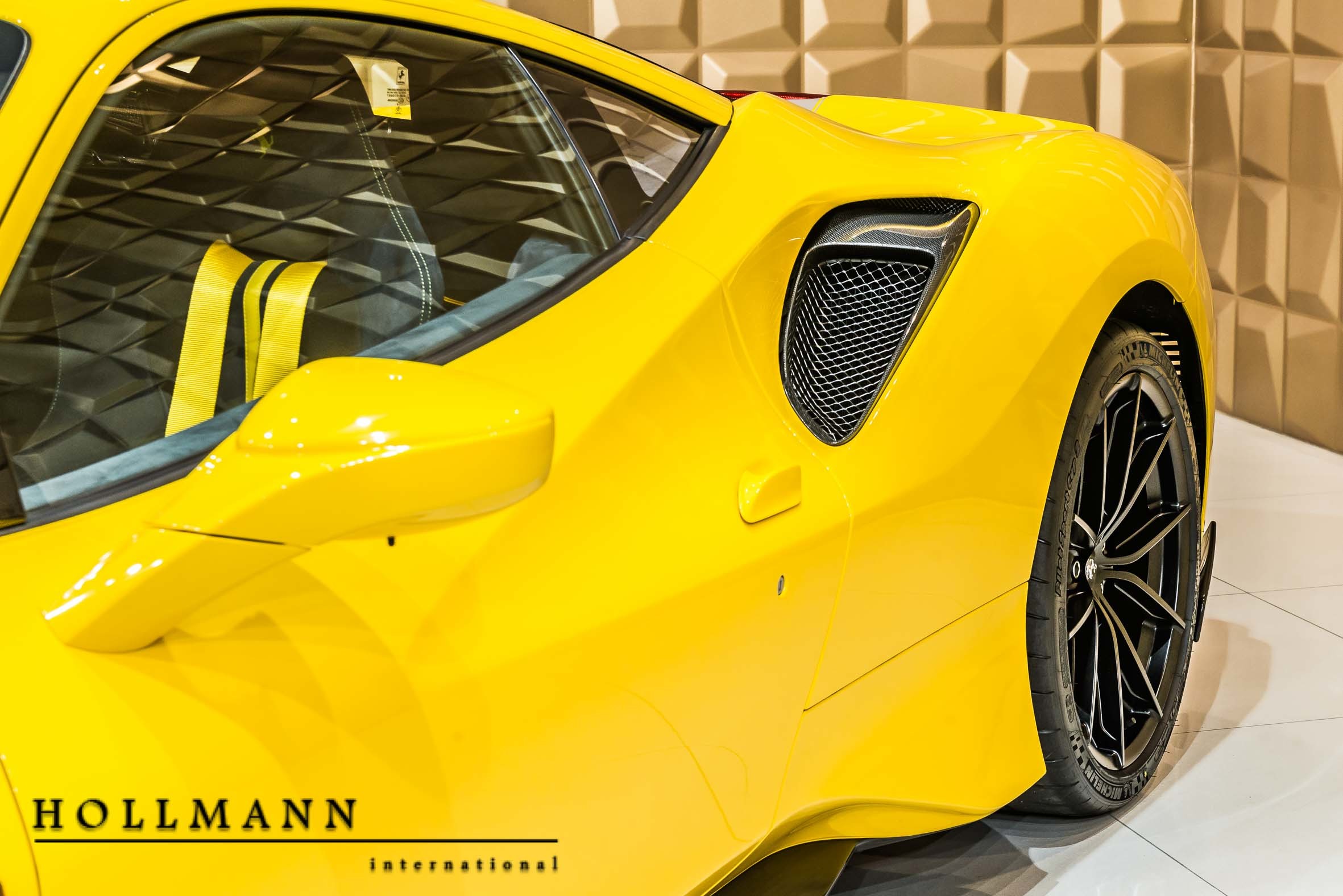 2020 Ferrari 488 Pista, 11/14