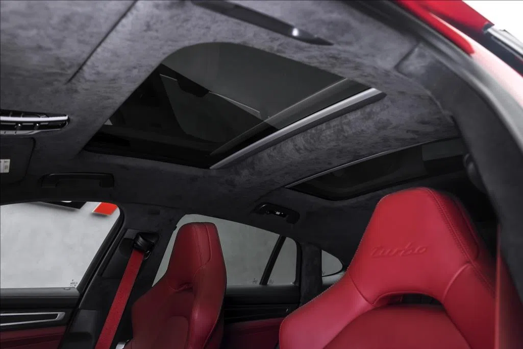 2017 Porsche Panamera Turbo exclusive interior, Balck