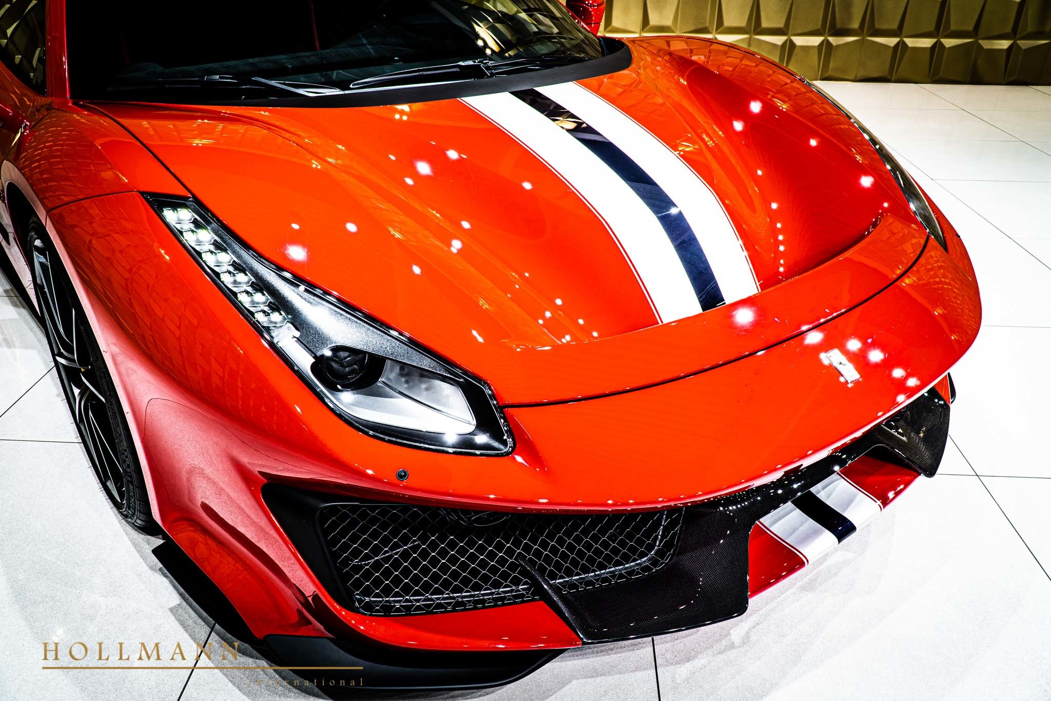 2020 Ferrari 488 Pista, 4/17