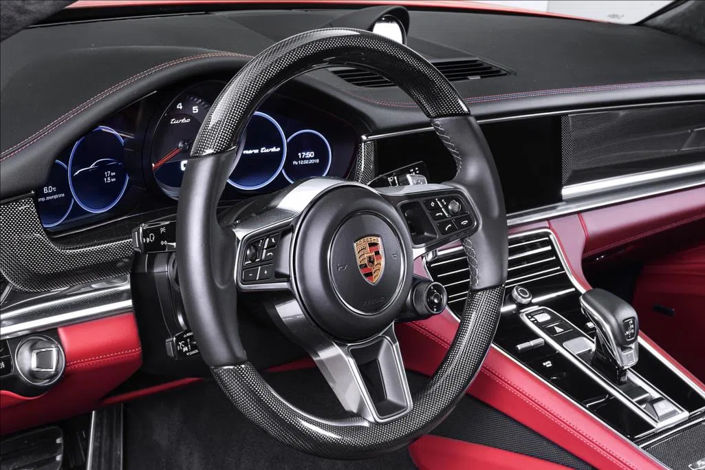 2017 Porsche Panamera Turbo exclusive interior, Balck