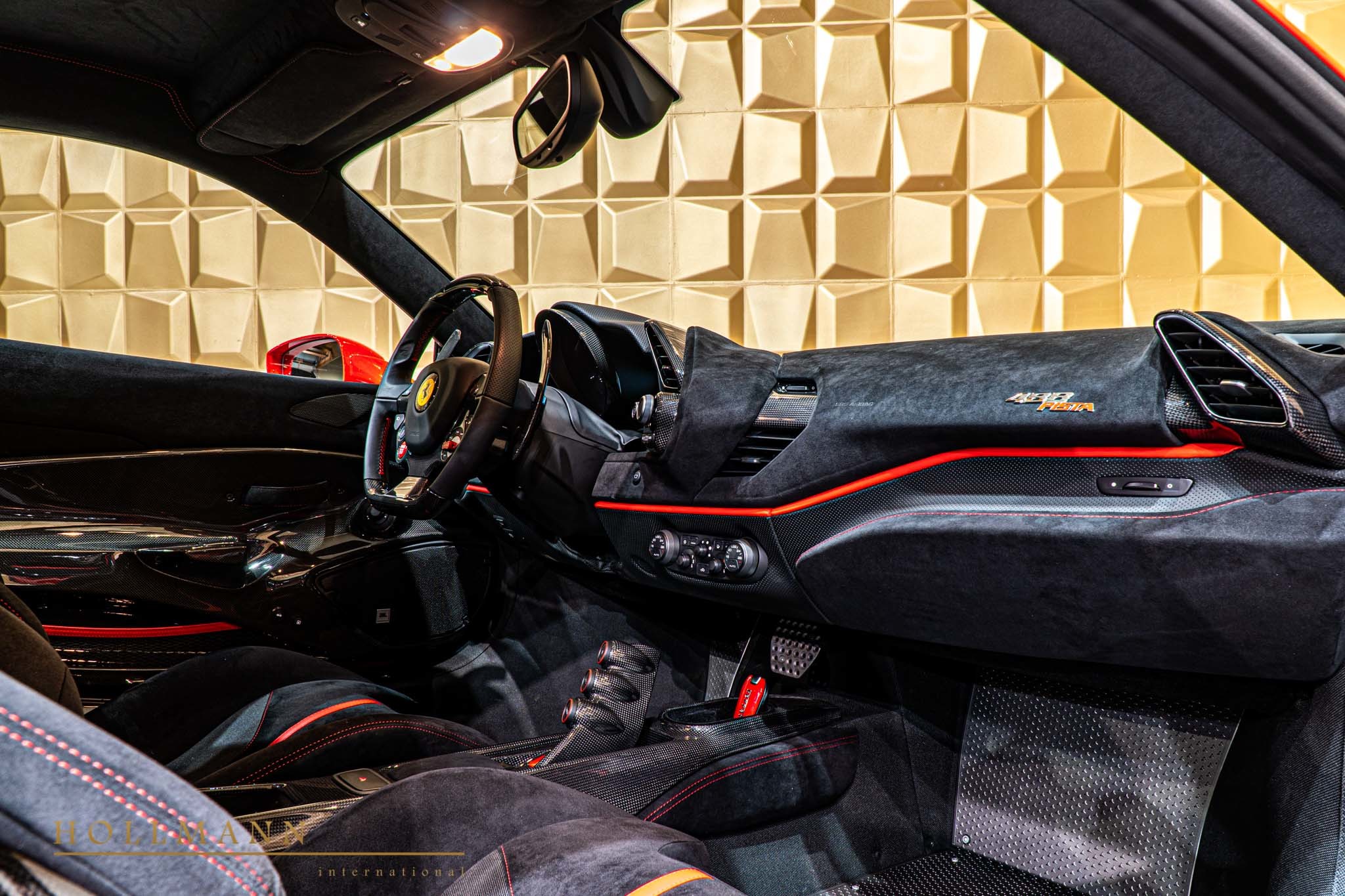2020 Ferrari 488 Pista, 13/17