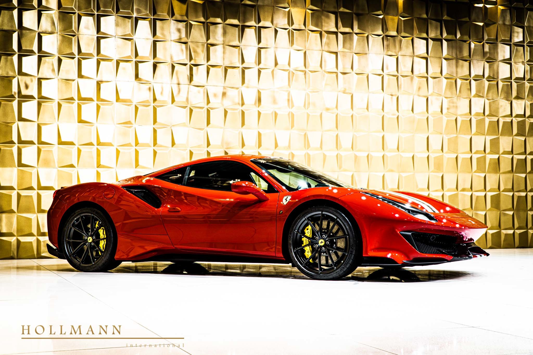 2020 Ferrari 488 Pista, 16/17