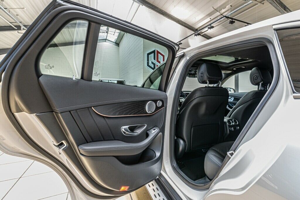 2020 Mercedes-Benz EQC 400 4M, 19/20