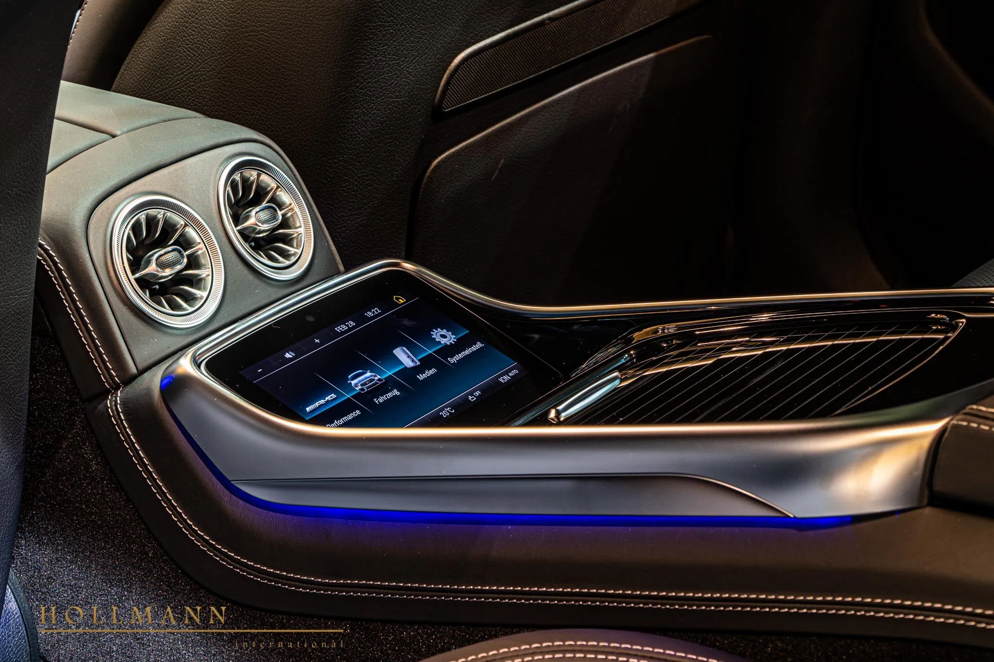 2020 BRABUS GT 800 interior, center console, BRABUS Fine leather Black