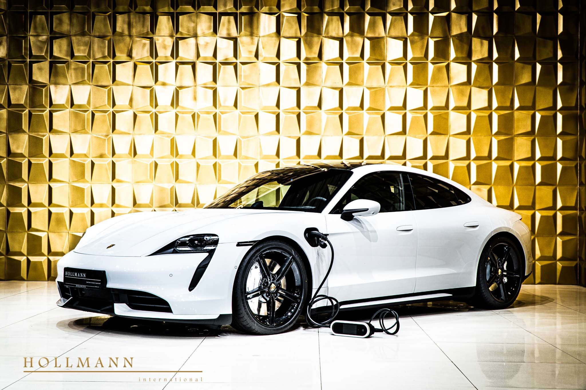 2020 Porsche Taycan Turbo, 7/23