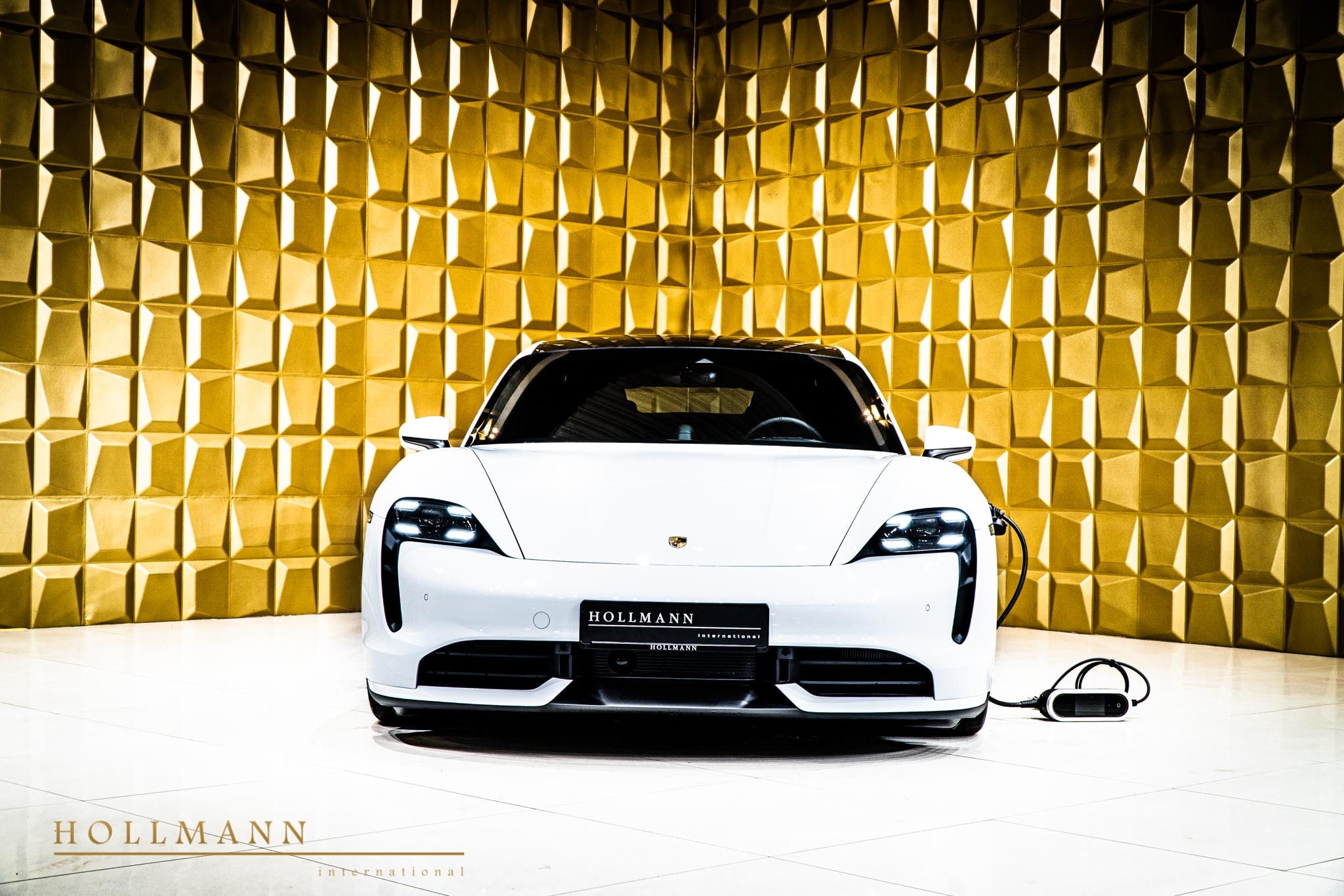 2020 Porsche Taycan Turbo, 8/23