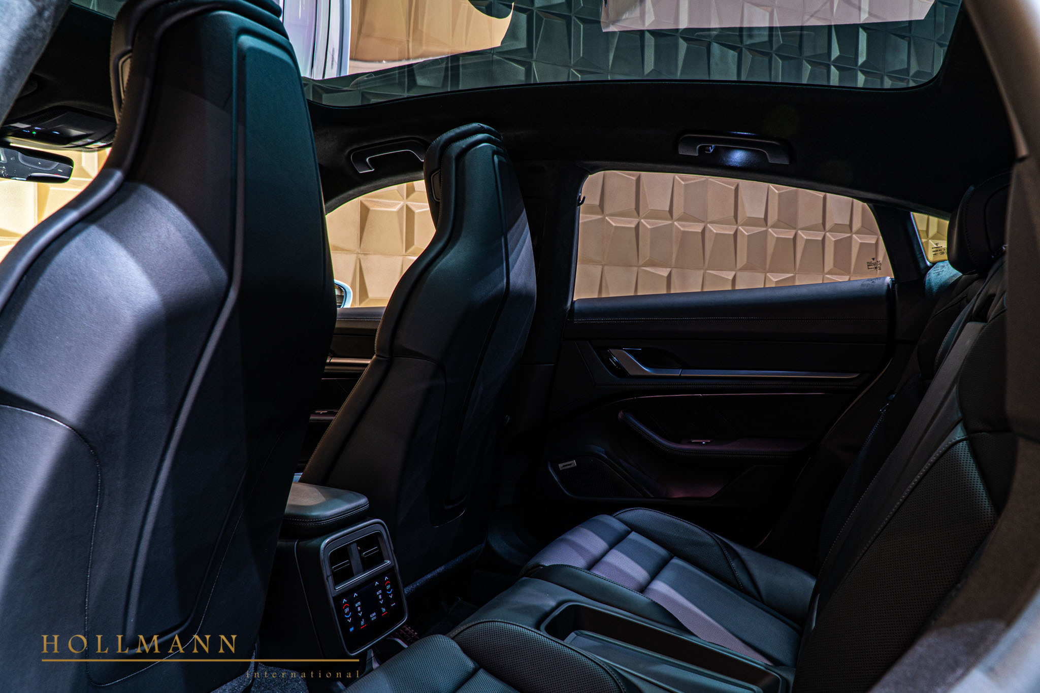 2020 Porsche Taycan Turbo, 16/23