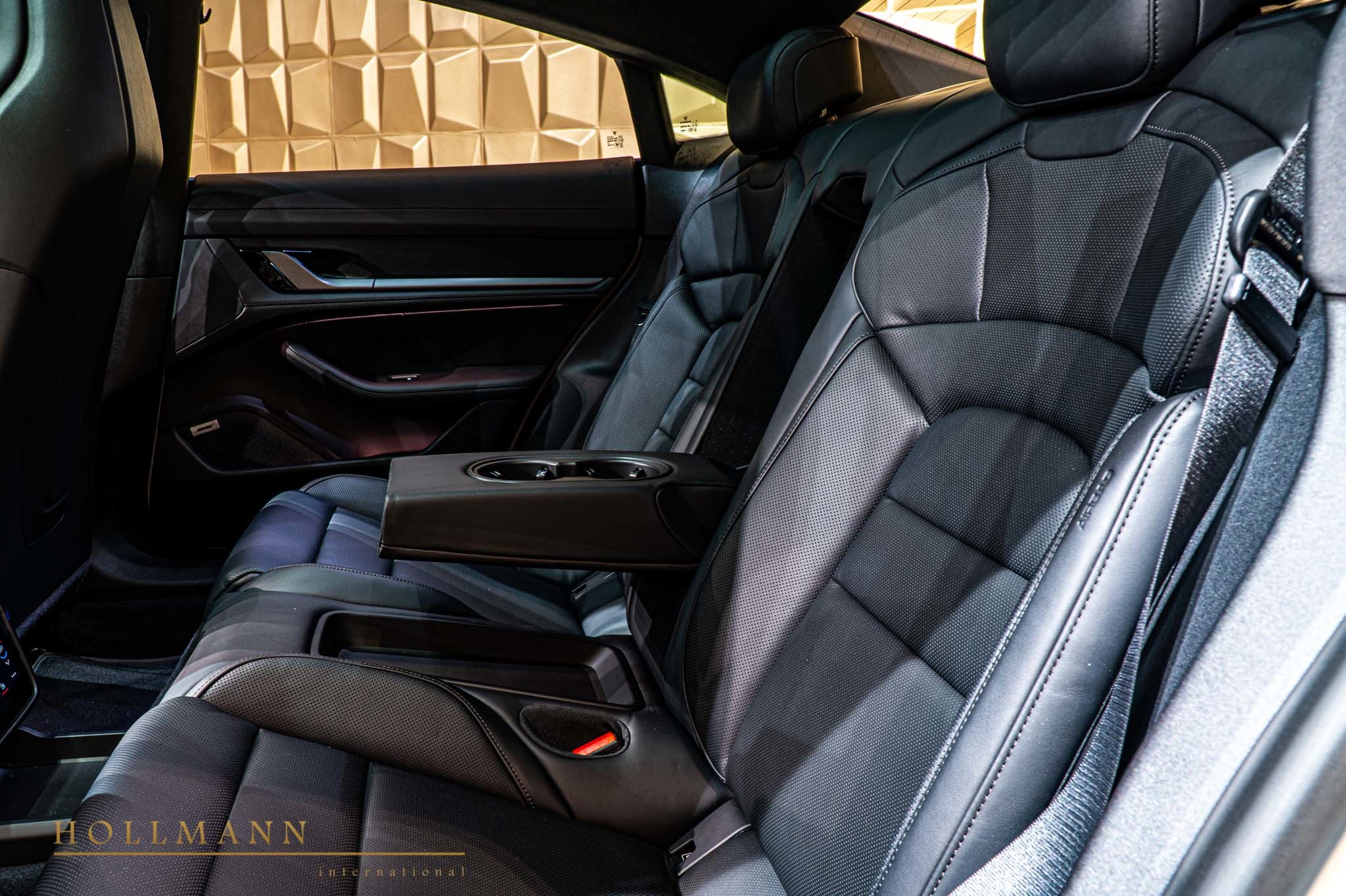 2020 Porsche Taycan Turbo, 17/23