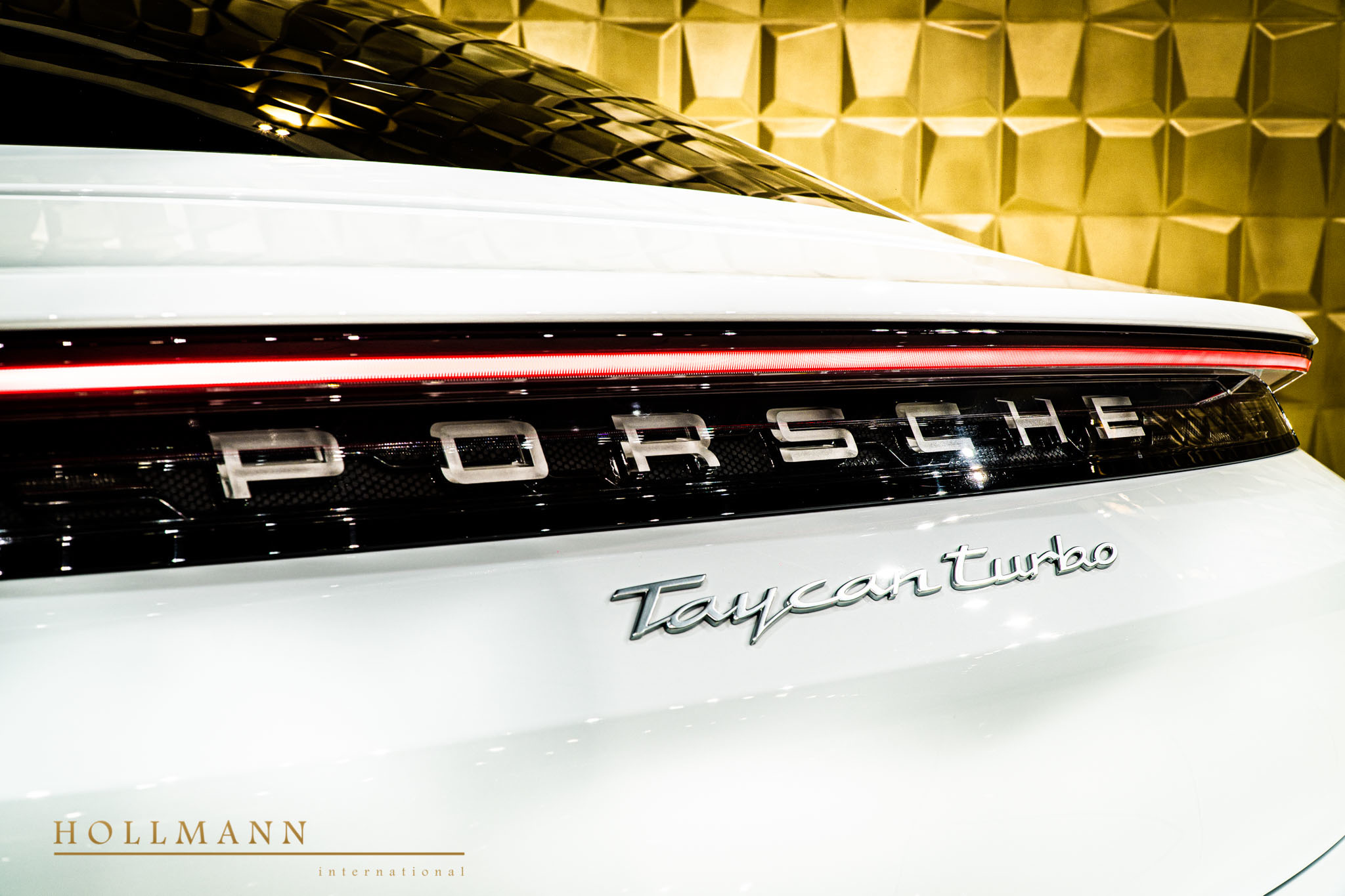 2020 Porsche Taycan Turbo, 19/23