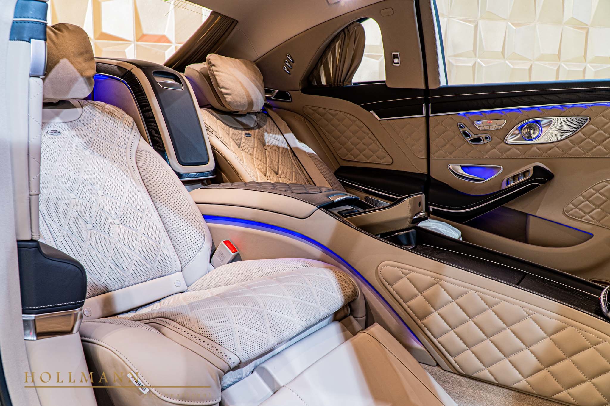 2020 Mercedes-Maybach S 650 Pullman, 16/20