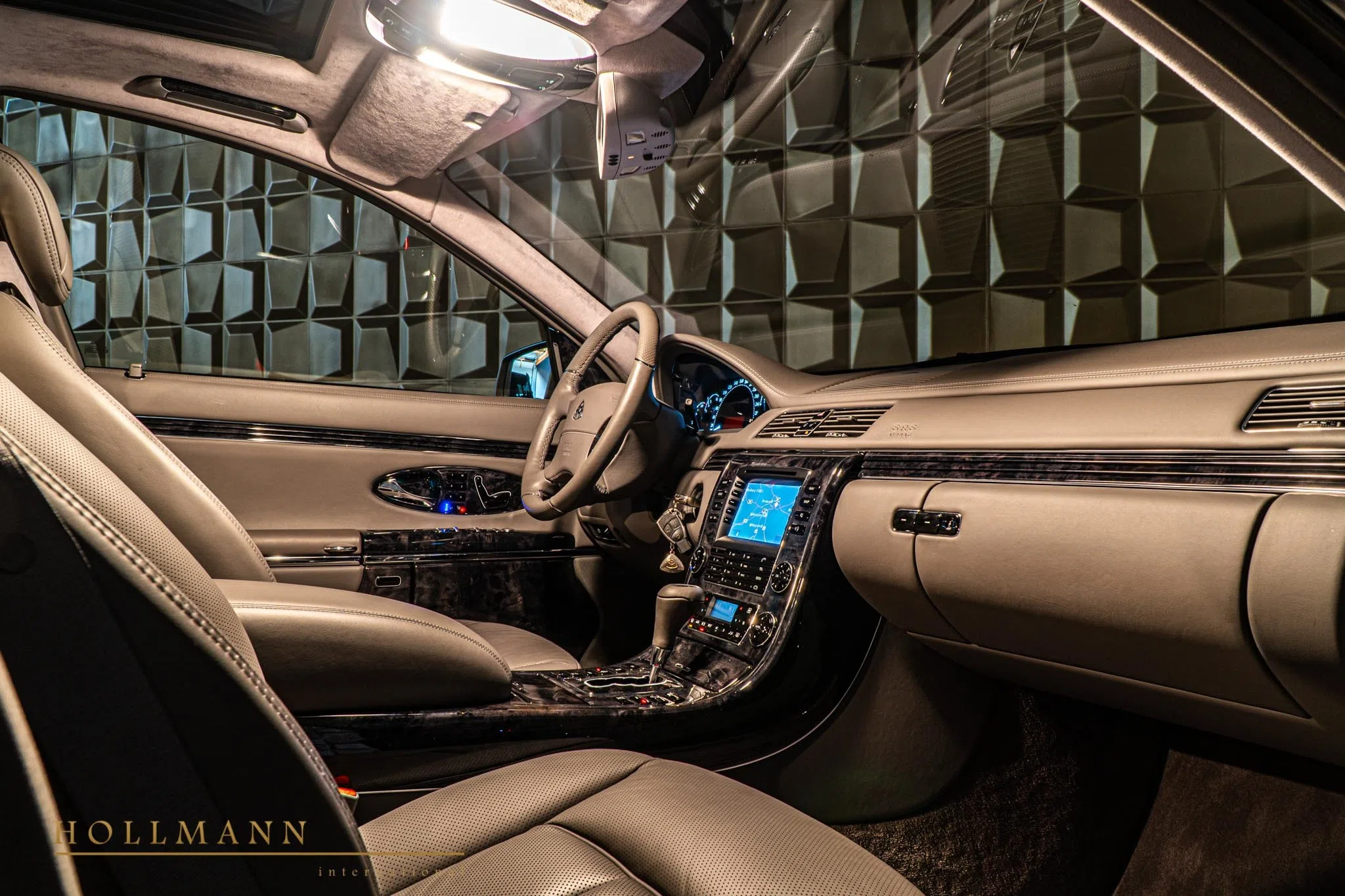 2013 Maybach 57.S interior, Leder Galapagos Grau