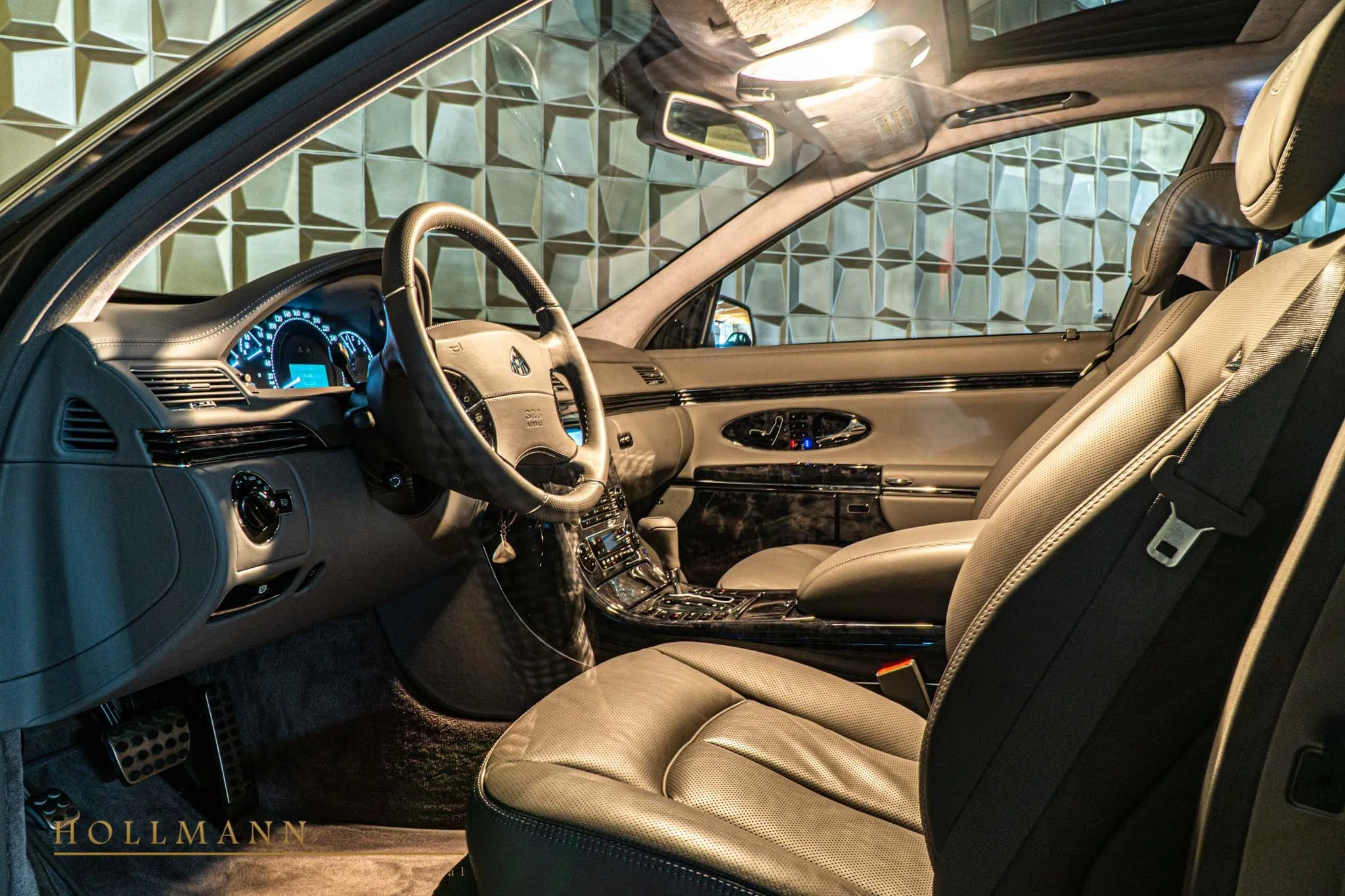 2013 Maybach 57.S interior, Leder Galapagos Grau