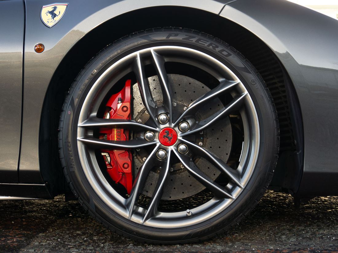 2016 Ferrari 488 Spider, 8/20