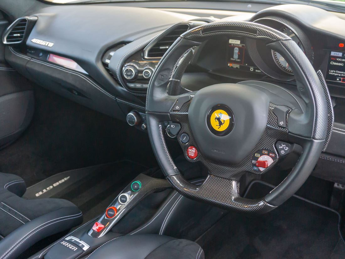 2017 Ferrari 488 GTB, 13/20