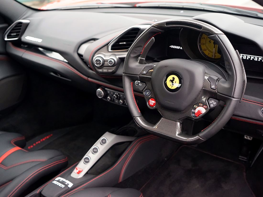 2016 Ferrari 488 GTB, 9/17