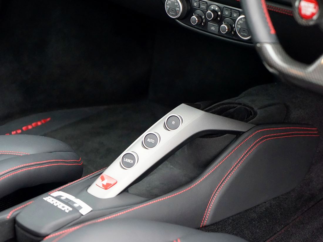 2016 Ferrari 488 GTB, 16/17