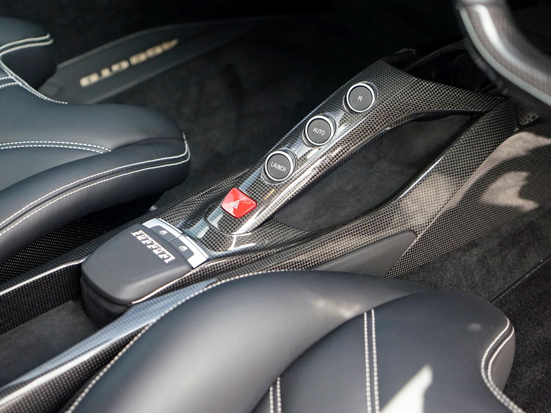 2016 Ferrari 488 GTB, 4/16