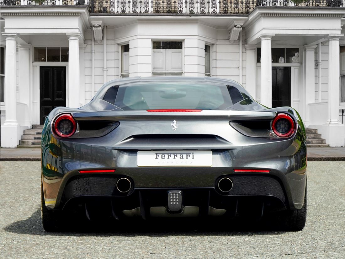 2016 Ferrari 488 GTB, 13/16