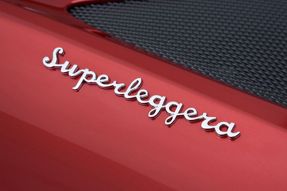 2020 Aston Martin DBS Superleggera volante, 4/16