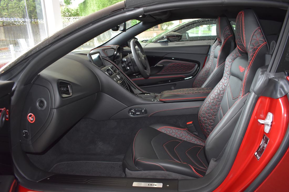 2020 Aston Martin DBS Superleggera volante, 10/16