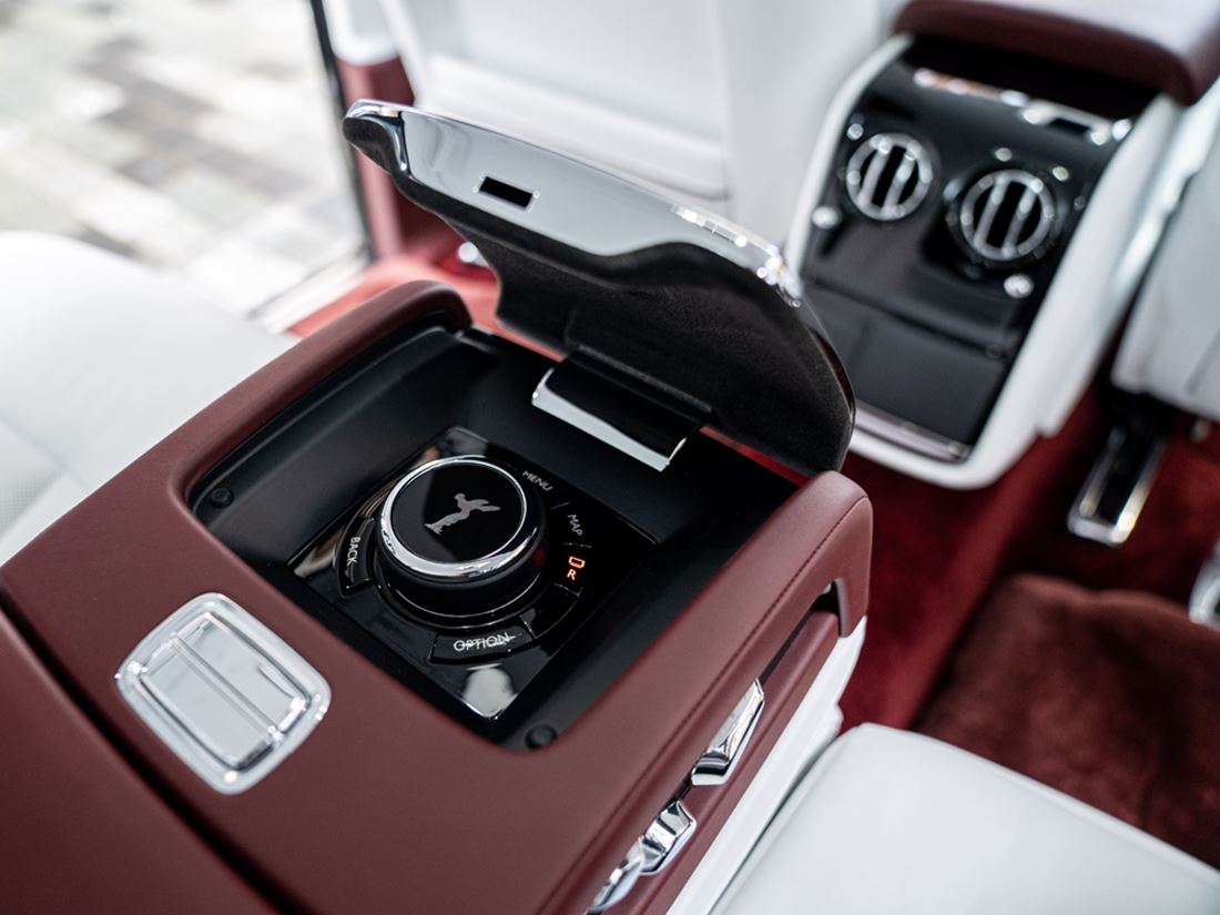 2019 Rolls-Royce Phantom, 10/20