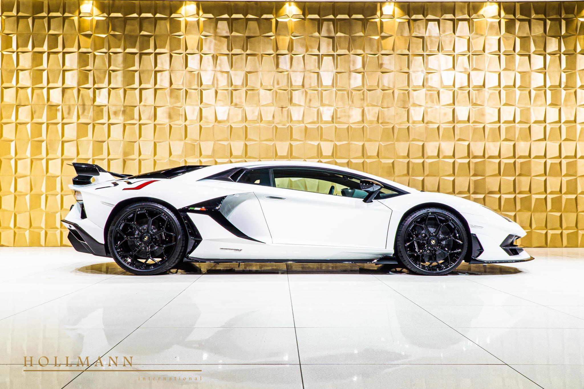 2020 Lamborghini Aventador SVJ, 2/20