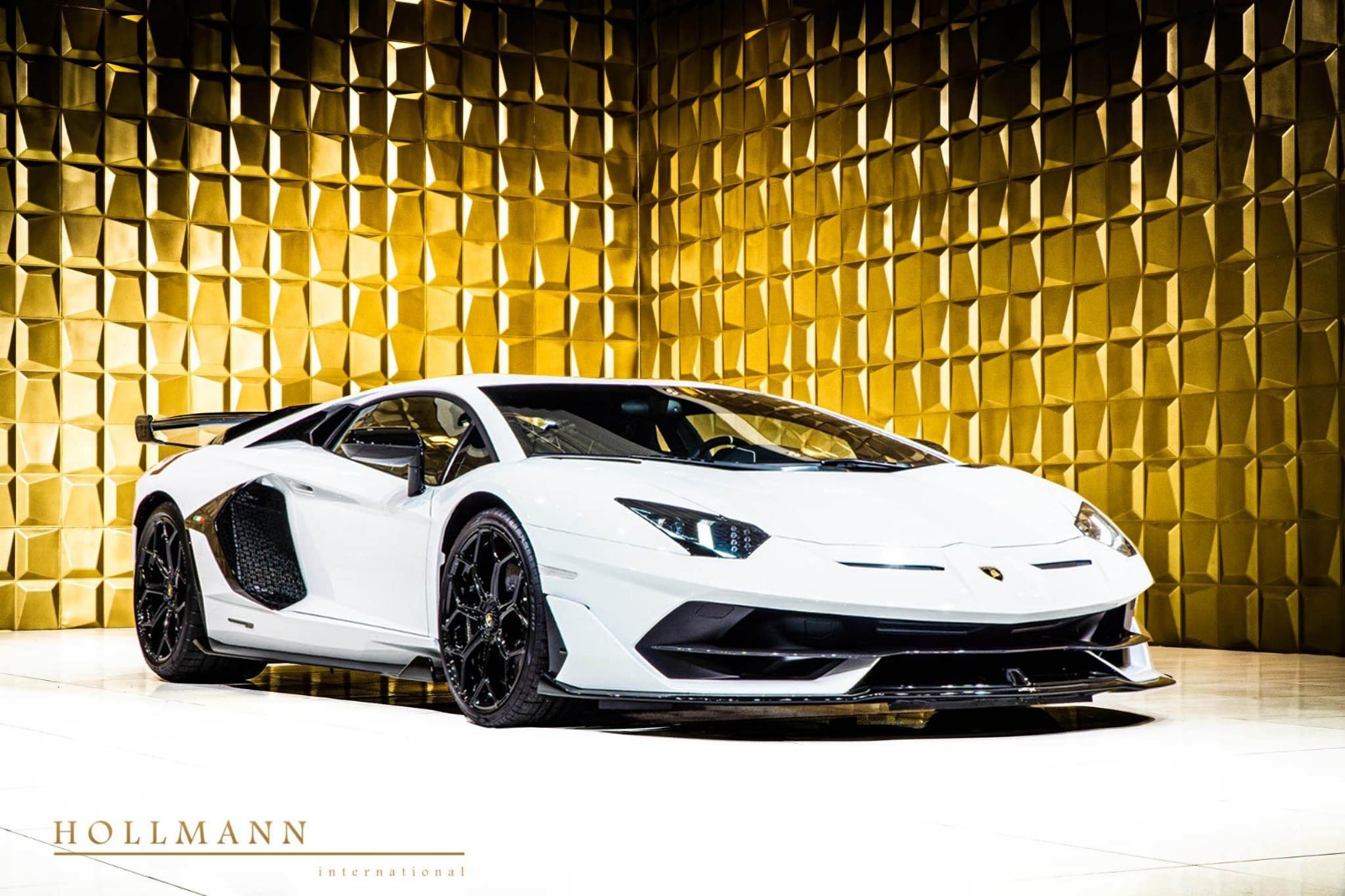2020 Lamborghini Aventador SVJ, 19/20