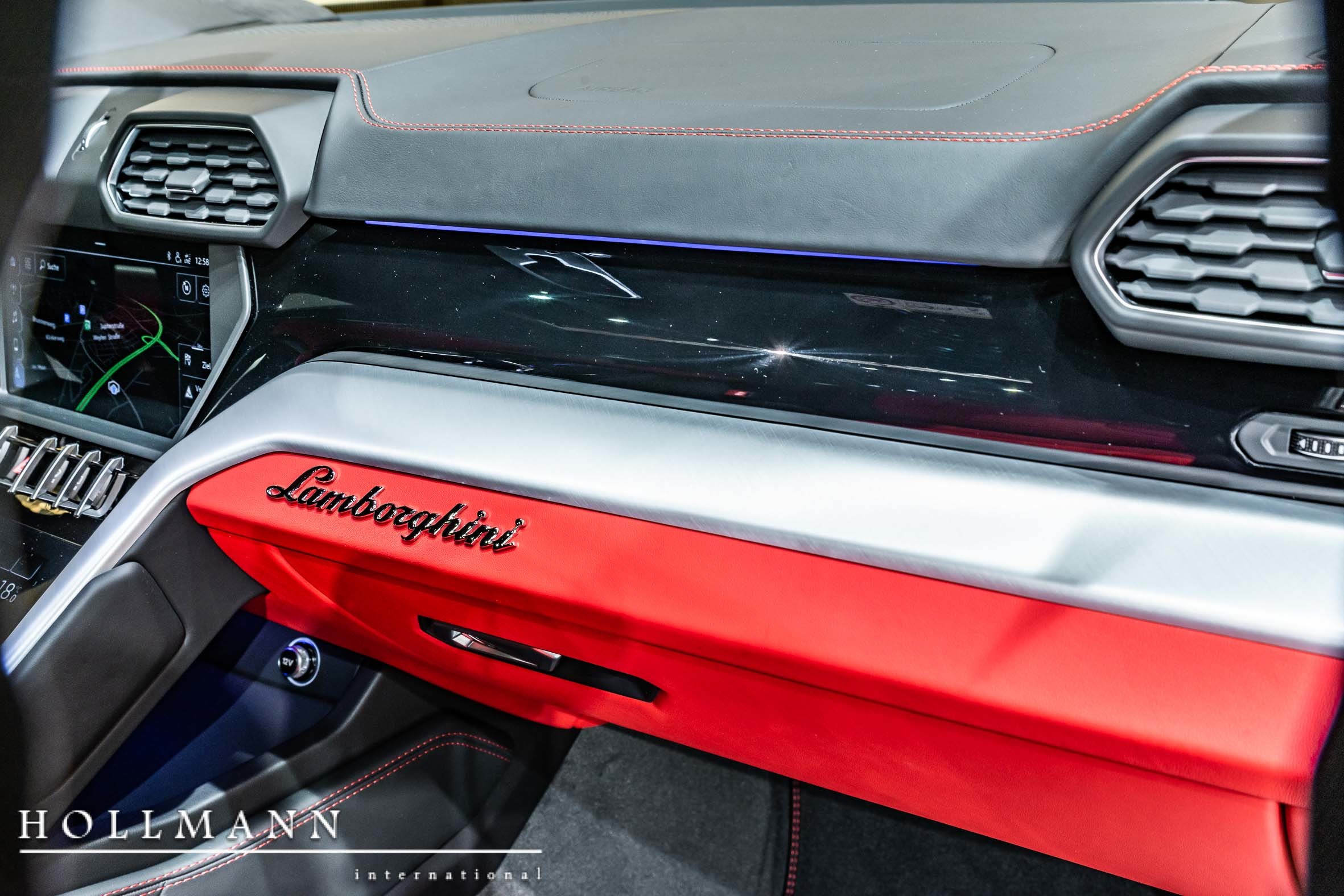 2020 Lamborghini Urus, 16/20