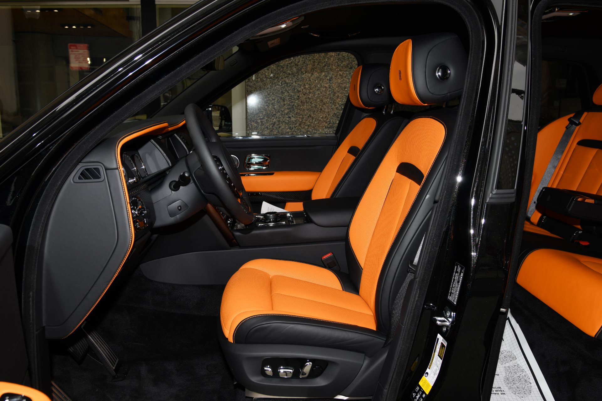 2020 Rolls-Royce Cullinan Black Badge, 9/19