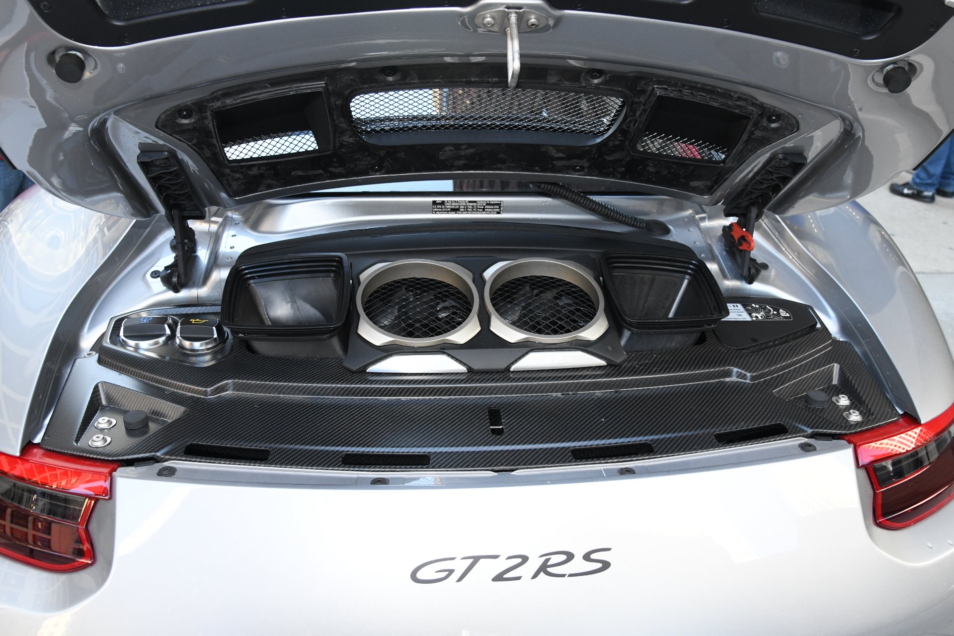 2018 Porsche 911 GT2 RS Coupe, 15/19