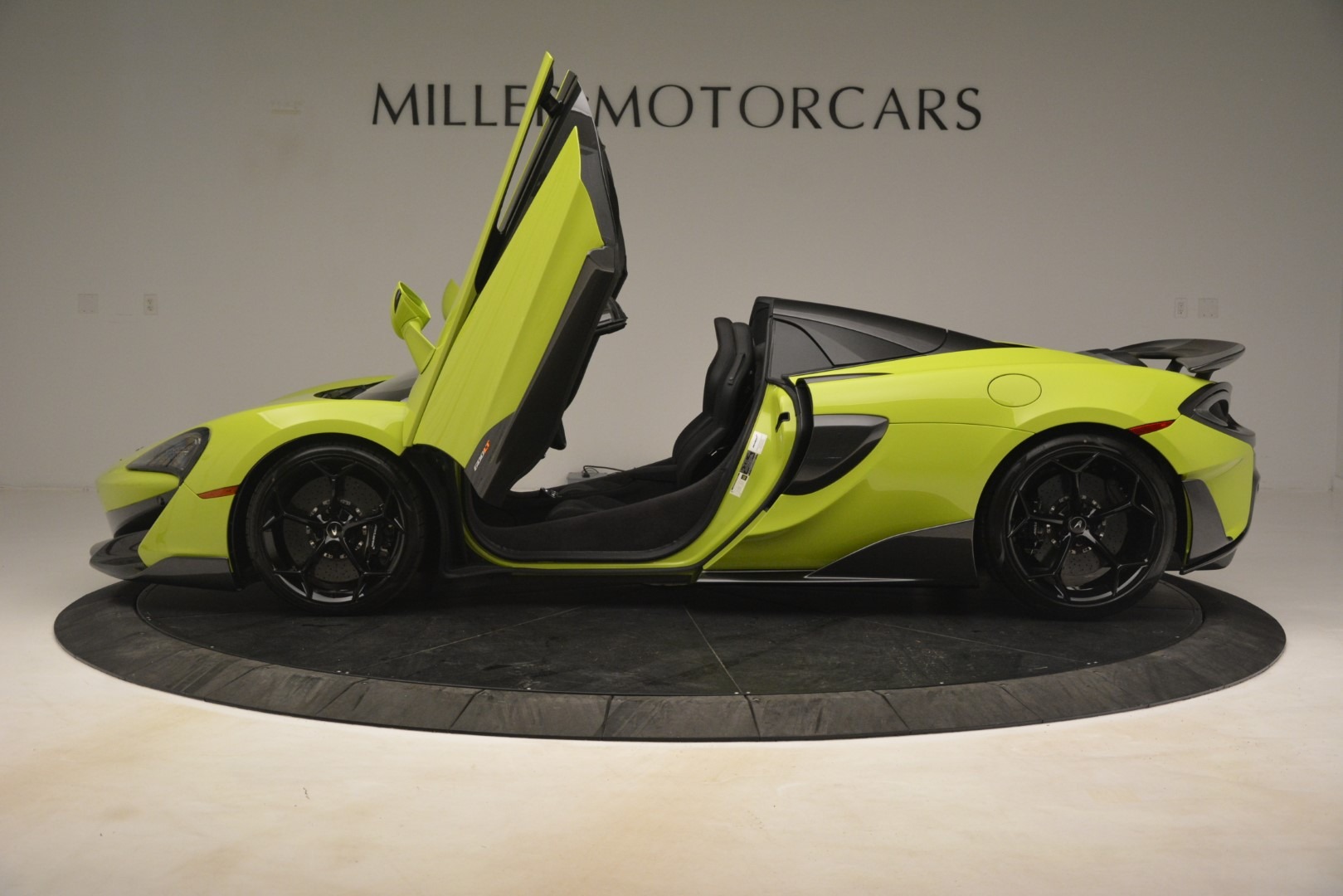 2020 McLaren 600LT SPIDER Convertible, 18/20