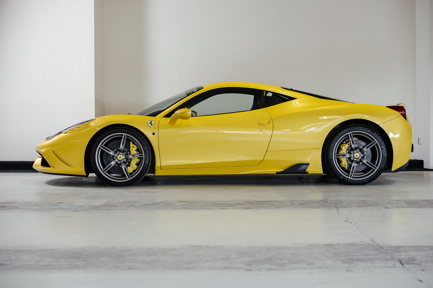2016 Ferrari 458 Speciale, 2/20