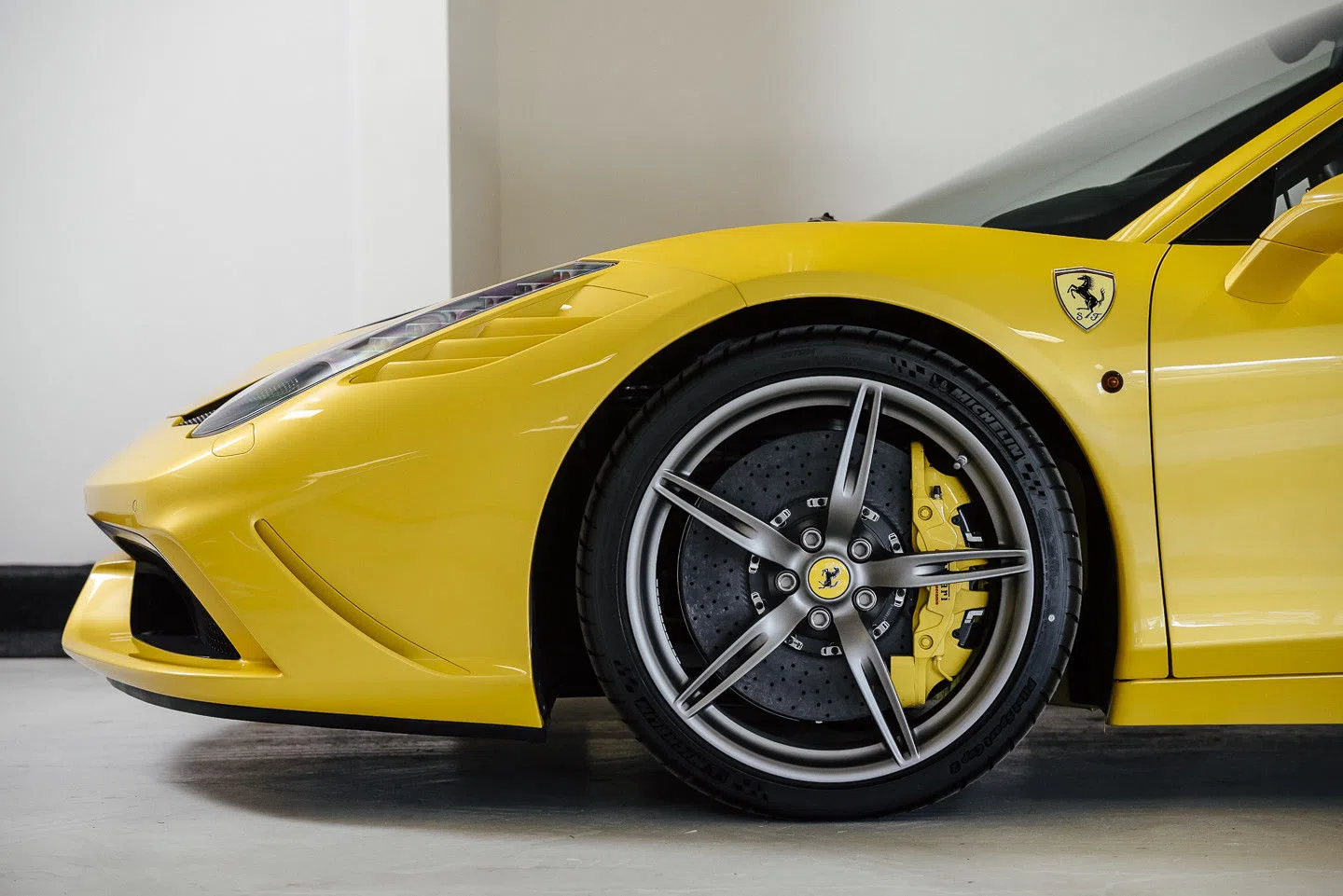 2016 Ferrari 458 Speciale for sale, exterior, White-Black-Yellow