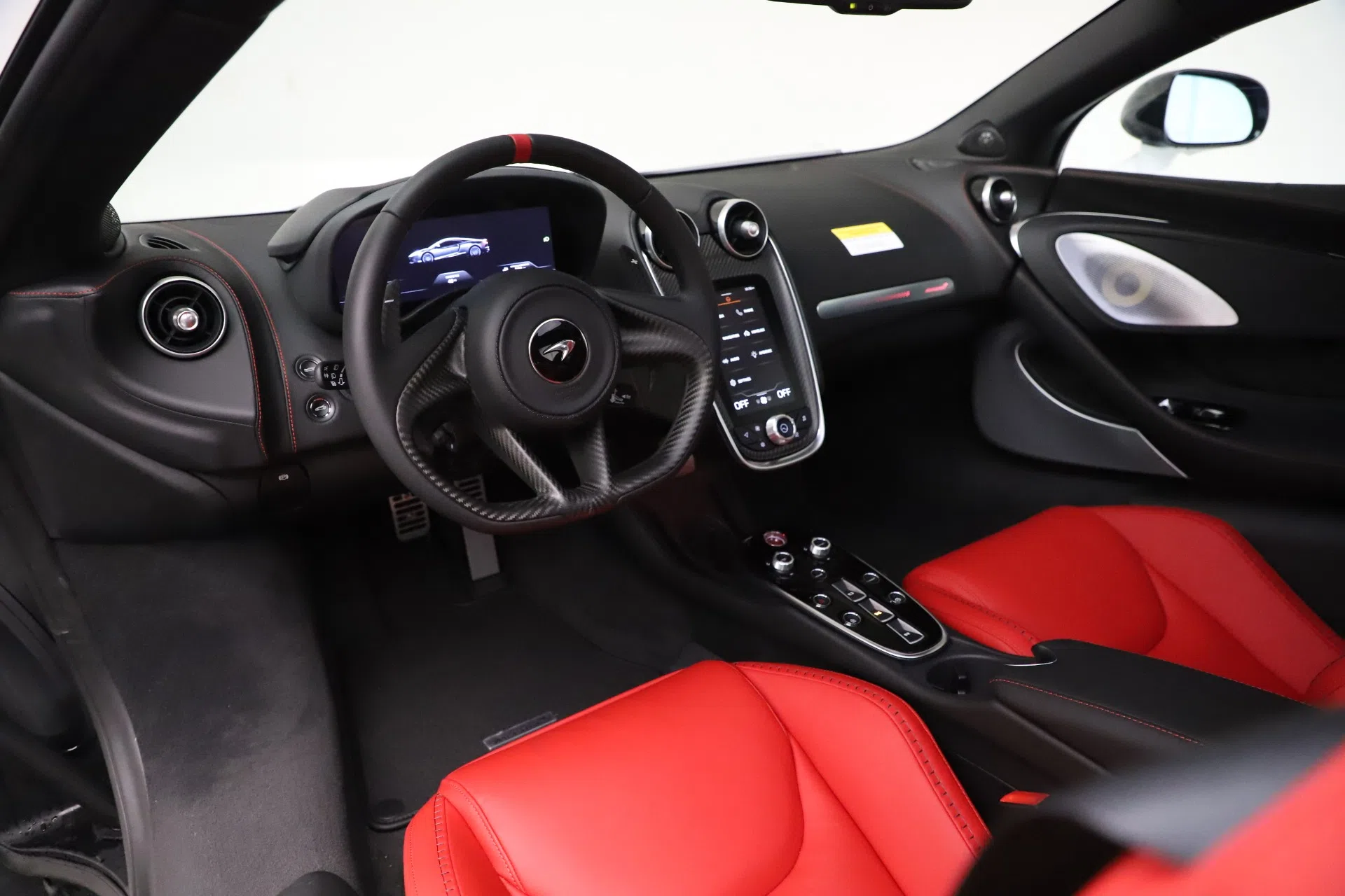 2020 McLaren GT Coupe interior, dashboard