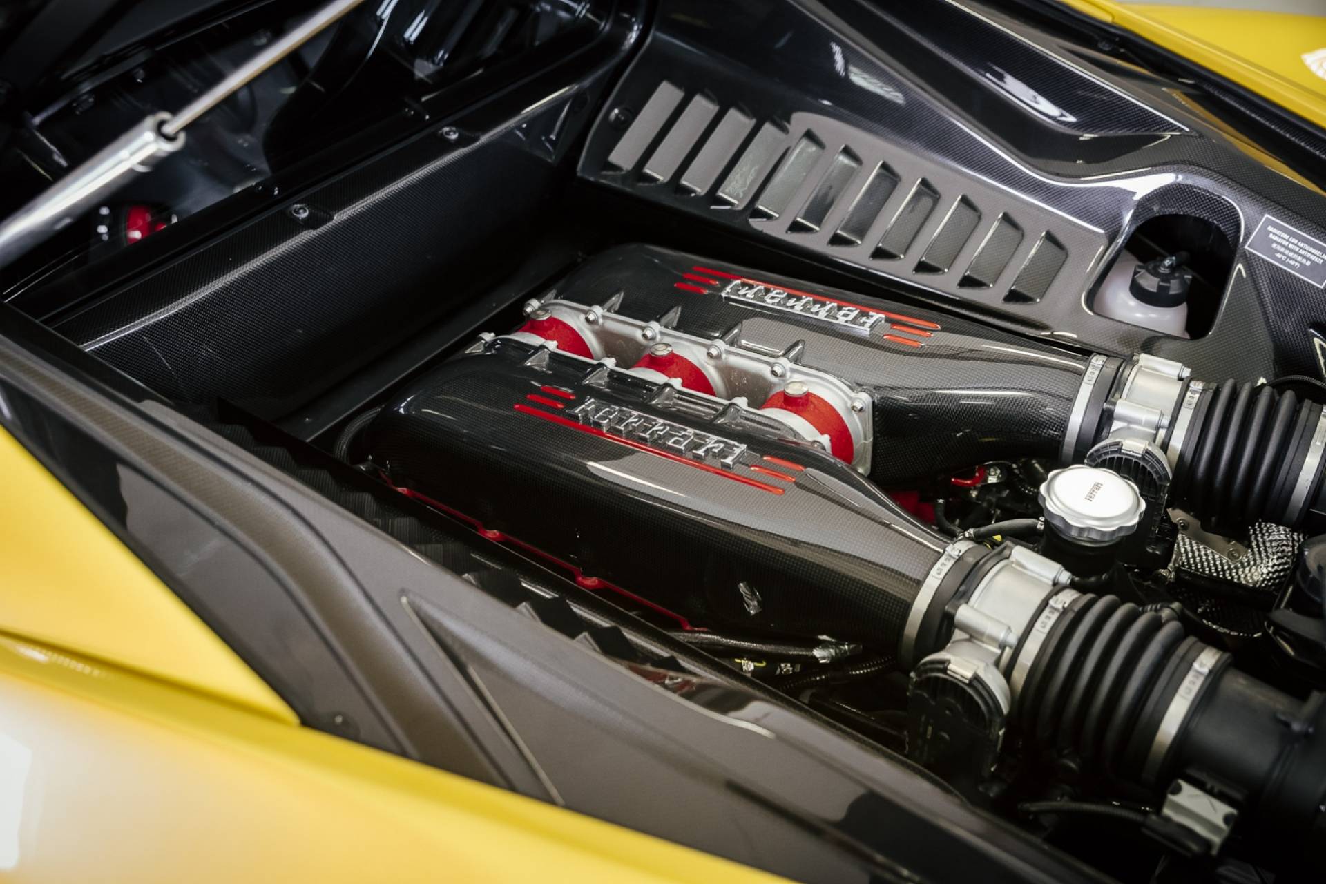 2016 Ferrari 458 Speciale, 19/20