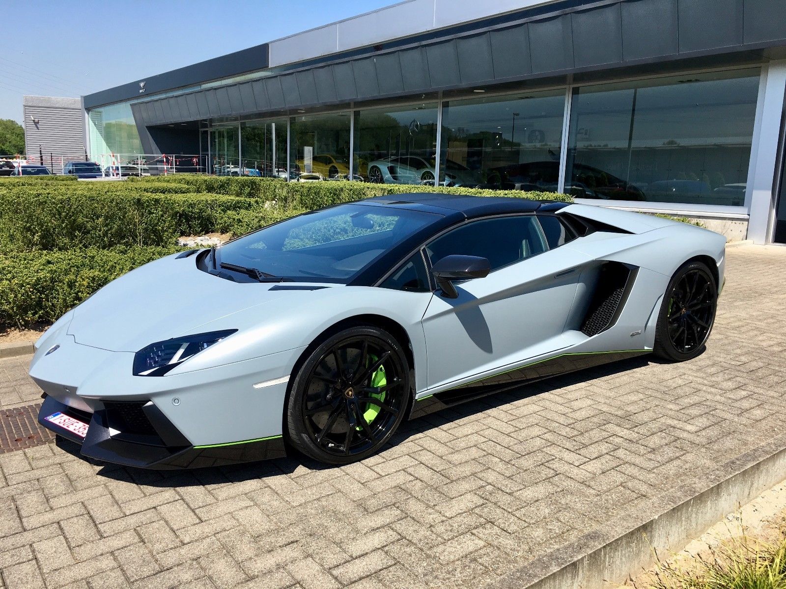 2015 Lamborghini Aventador LP 700-4 Roadster, 3/19