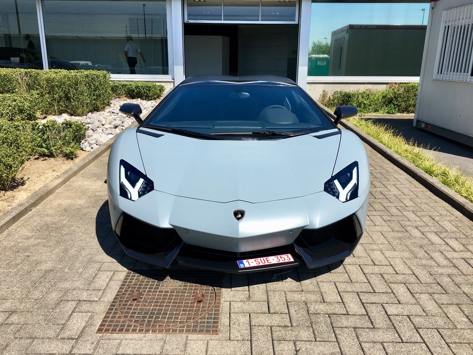 2015 Lamborghini Aventador LP 700-4 Roadster, 2/19